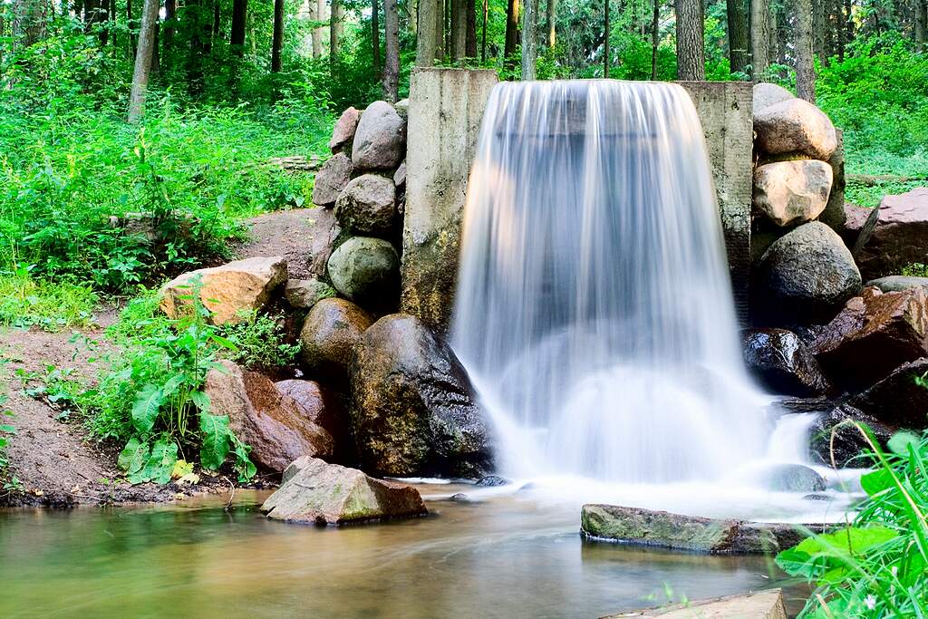 �������