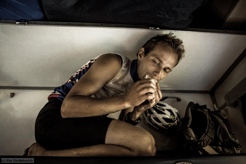 �������