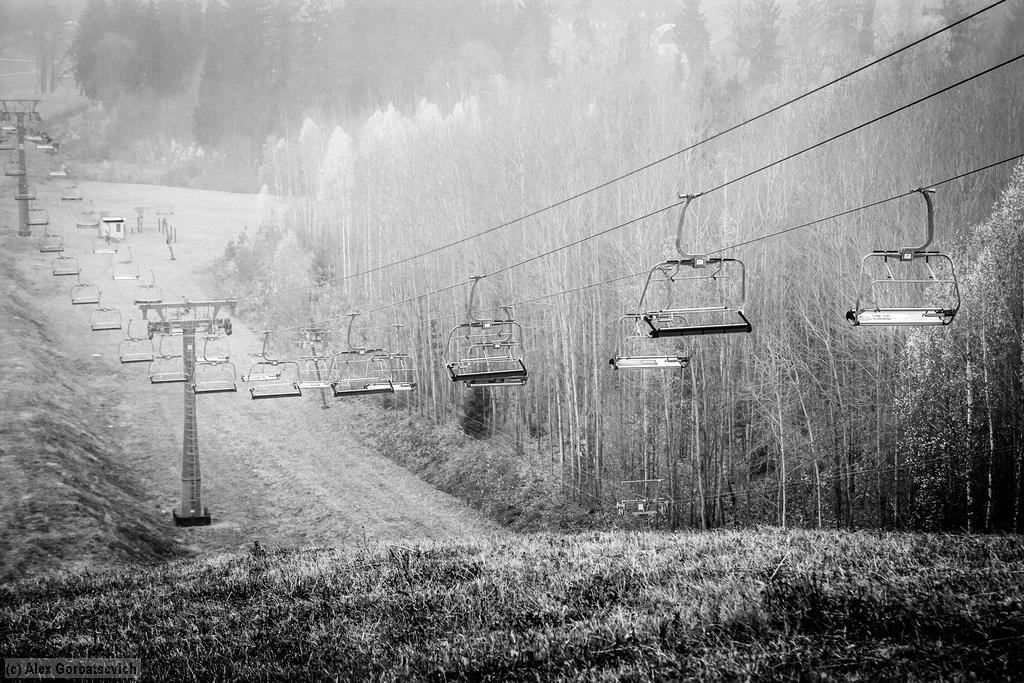 � ������