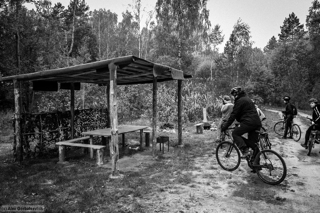 �������