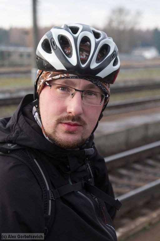 �������