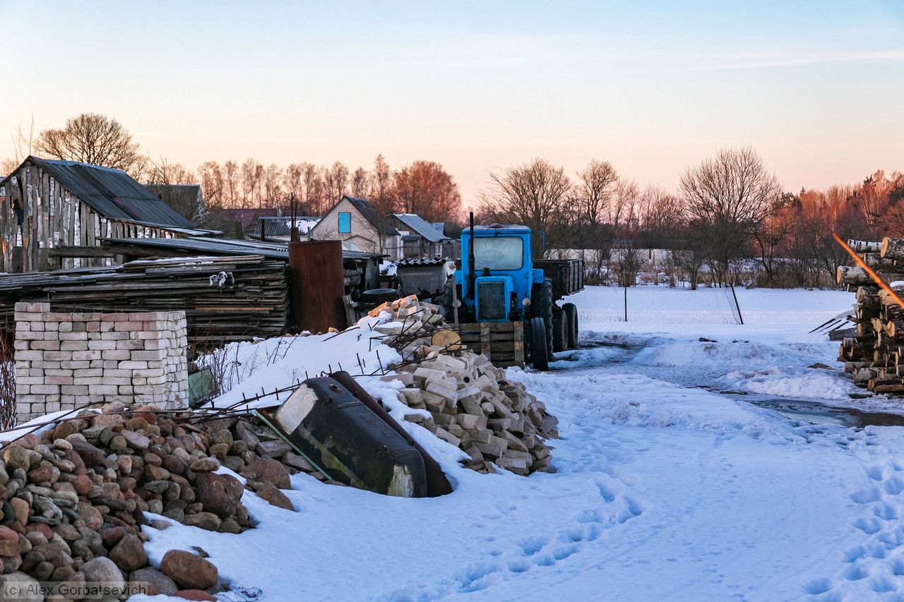 � � ��� ������