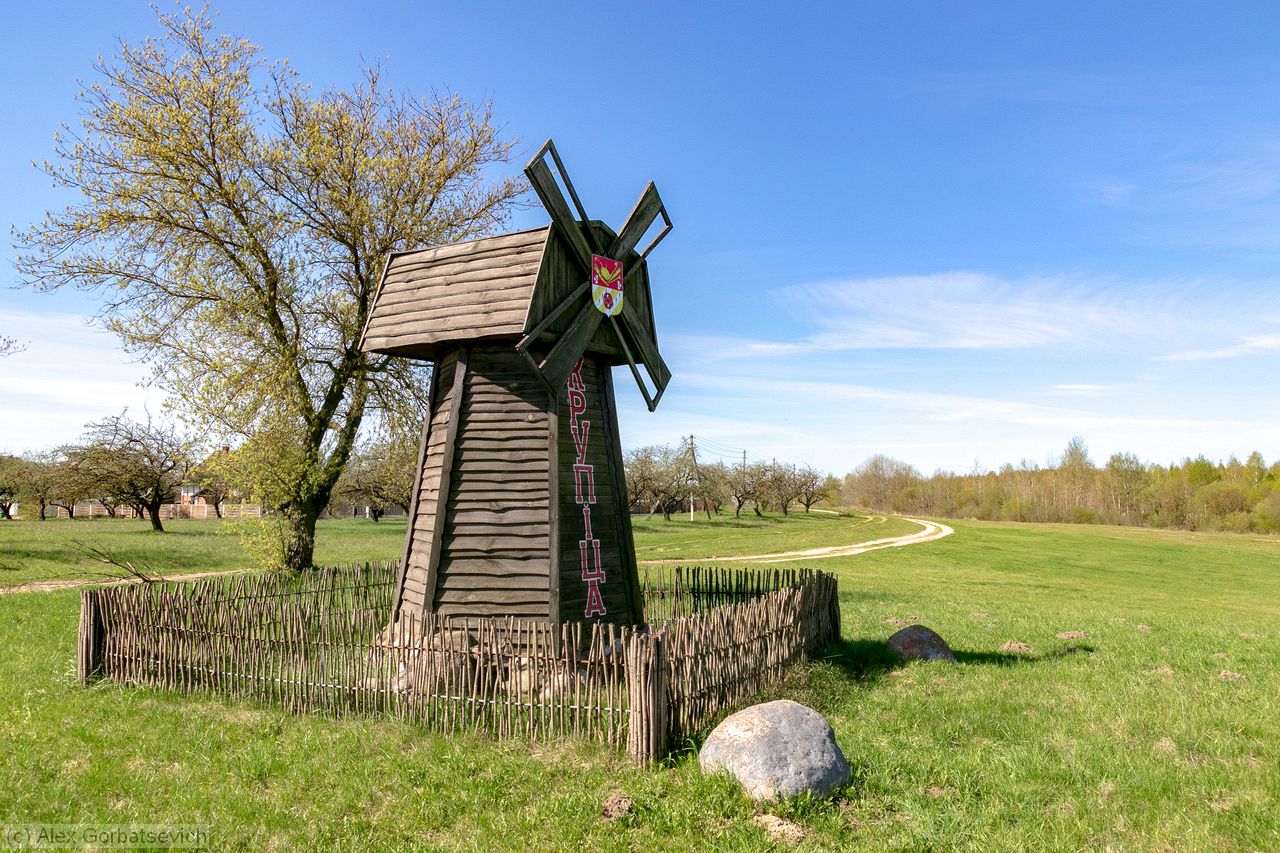 ��������