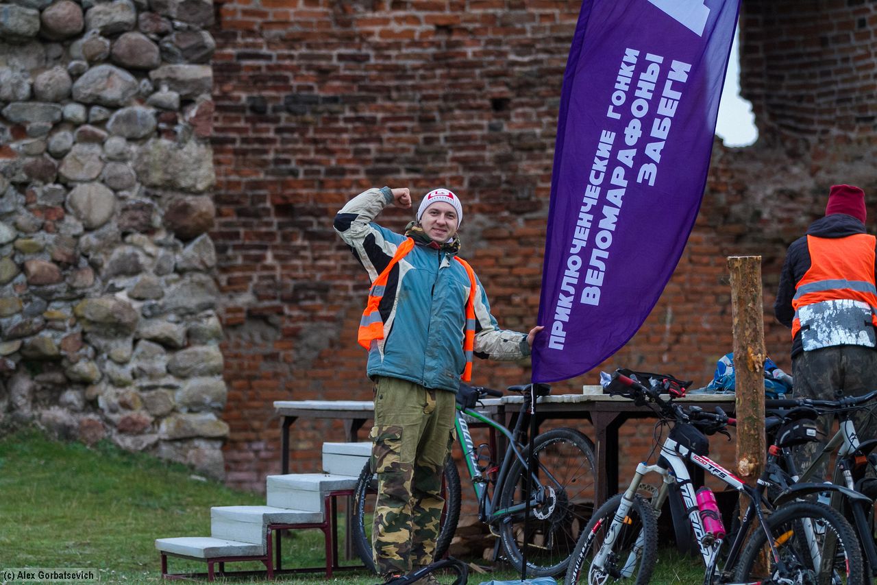 ��  �������!