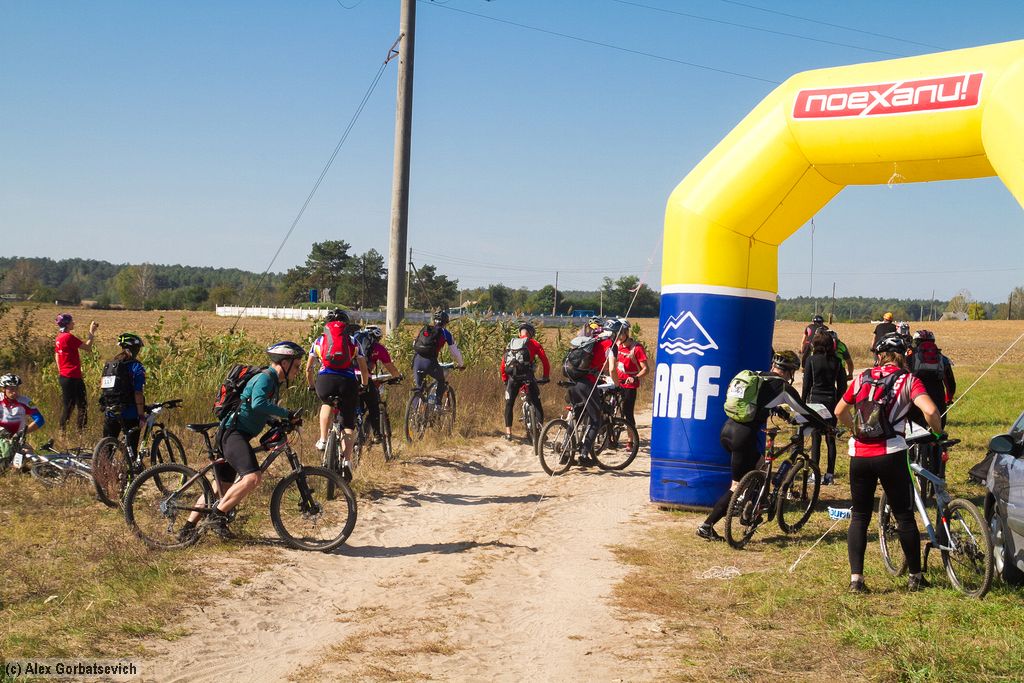 �������!