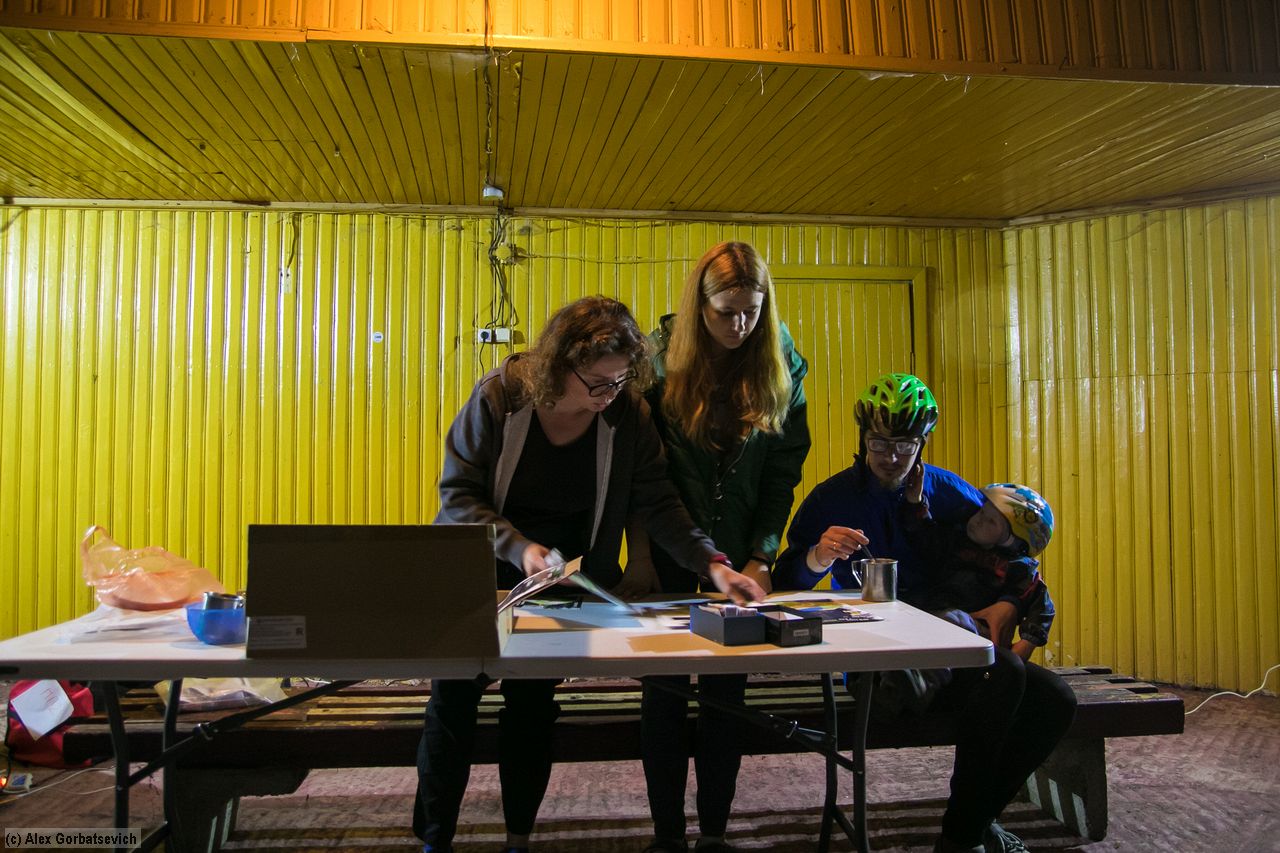 ����������